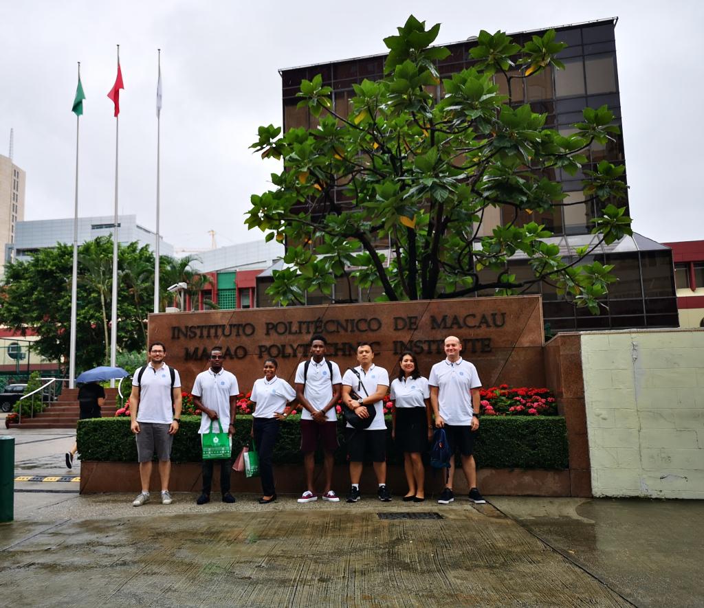 我校国际学生在澳门理工学院合影